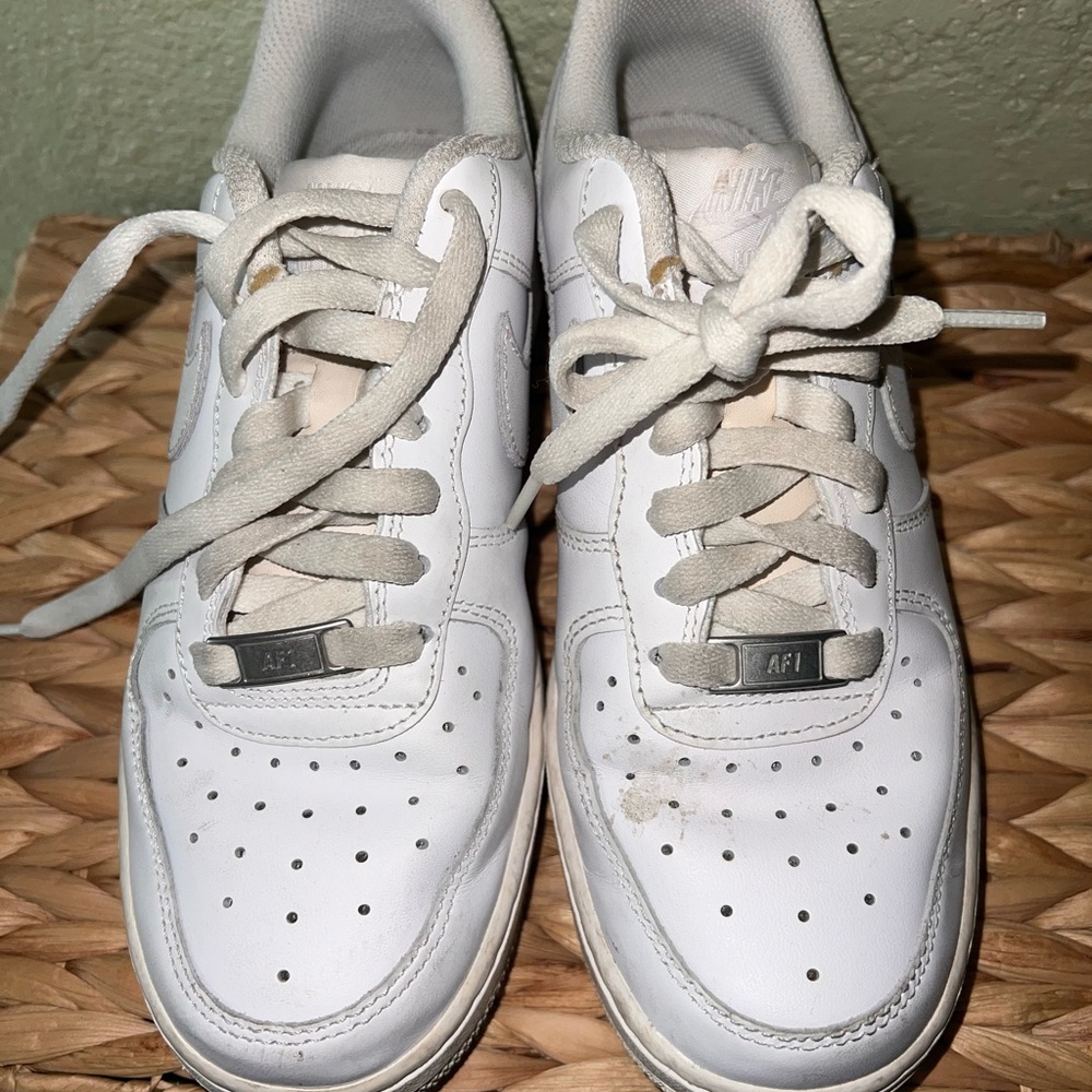 Nike White Leather Sneakers